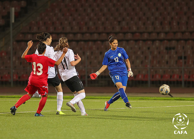 Türkmen futbolçy gyzlar CAFA-2022 çemionatynda Täjigistanyň topary bilen deň oýnady